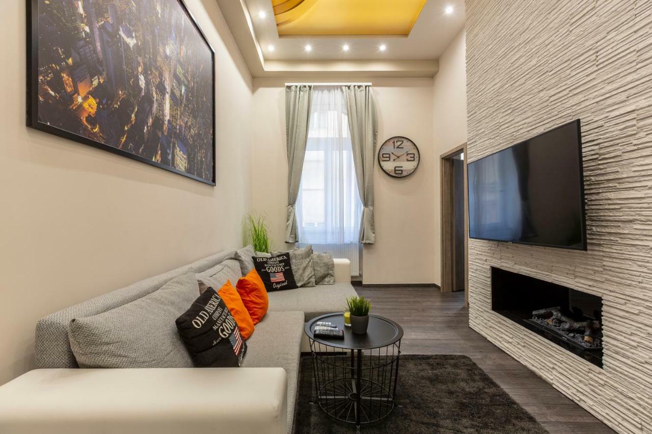 Deluxe Downtown Home 2 Bedrm, 2 Bathrm Будапеща Екстериор снимка