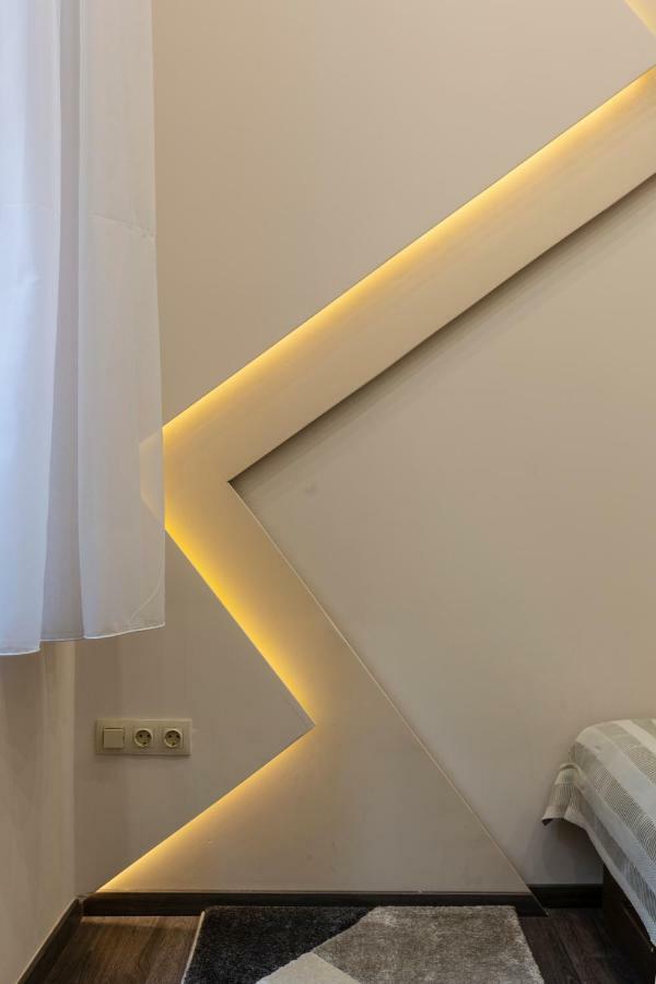 Deluxe Downtown Home 2 Bedrm, 2 Bathrm Будапеща Екстериор снимка