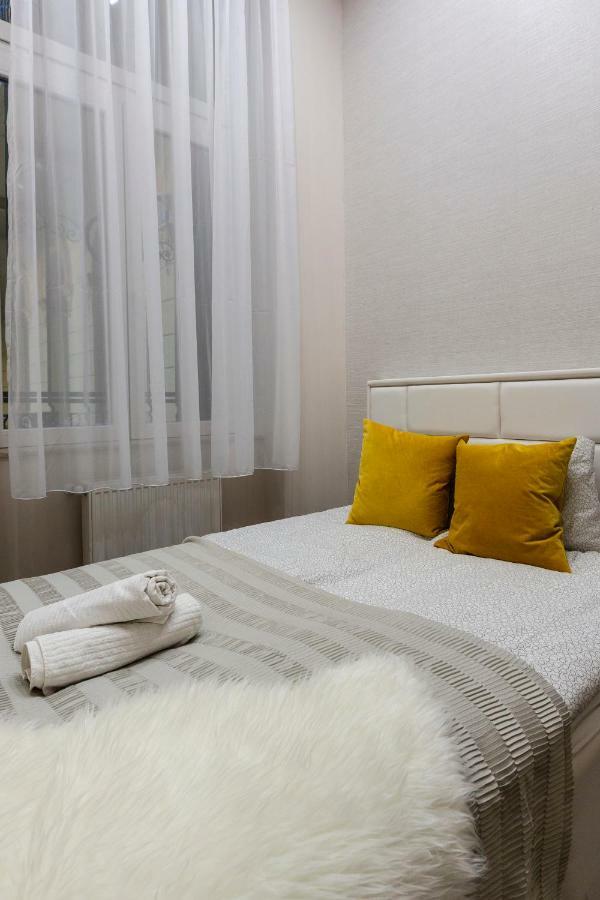 Deluxe Downtown Home 2 Bedrm, 2 Bathrm Будапеща Екстериор снимка
